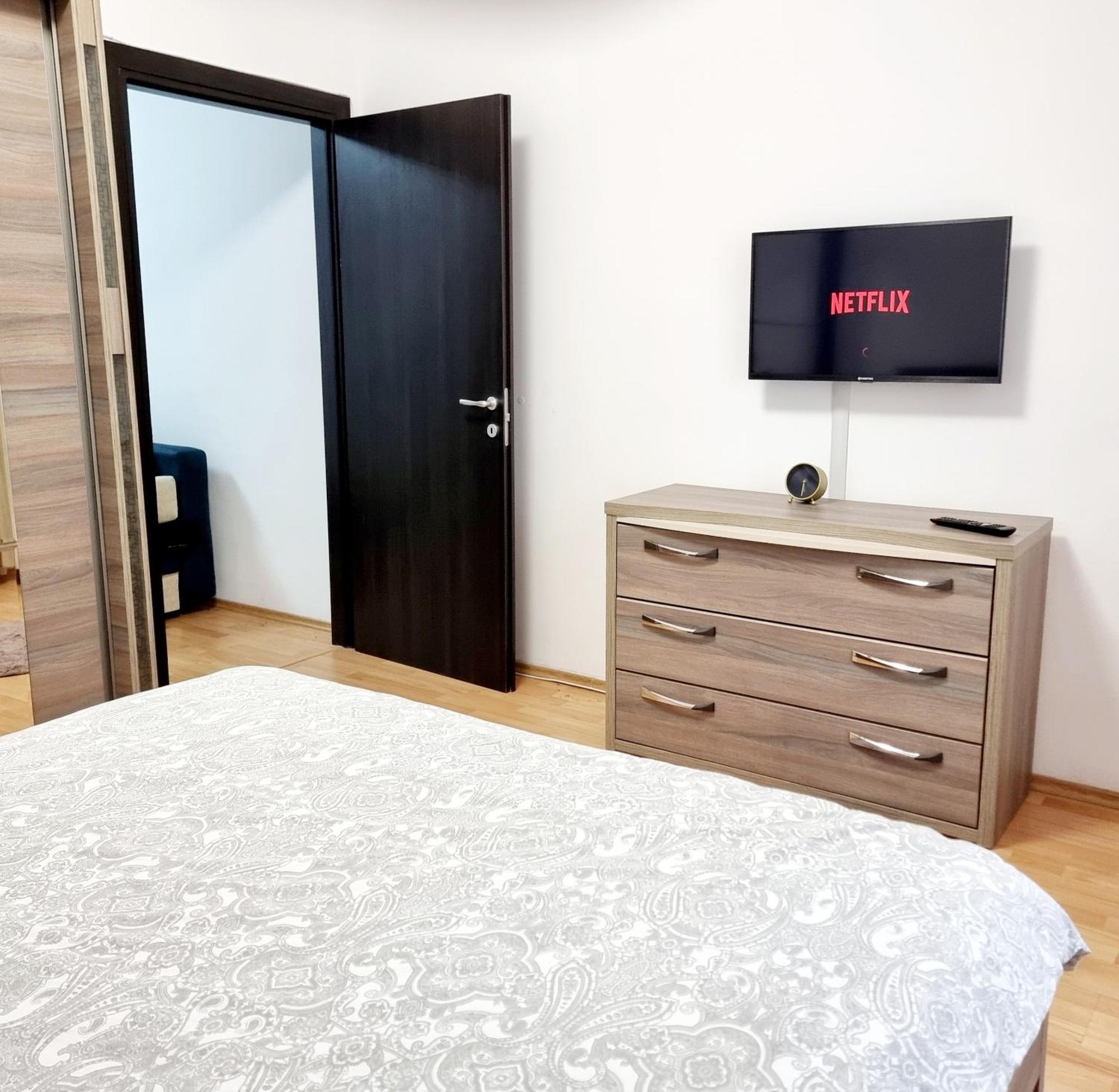 Ferienwohnung Steps2 Old Town & Metro - The Adventure Bukarest Zimmer foto